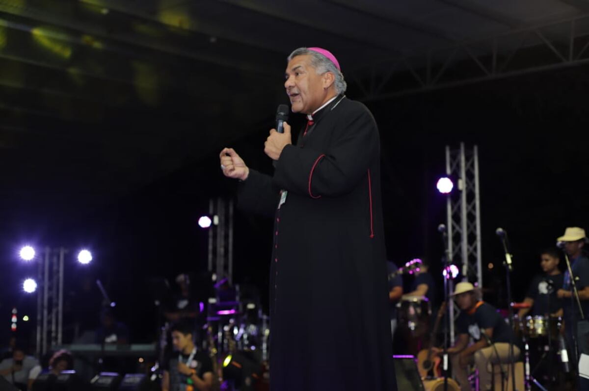 Jóvenes participan de  encuentro en  Chitré 