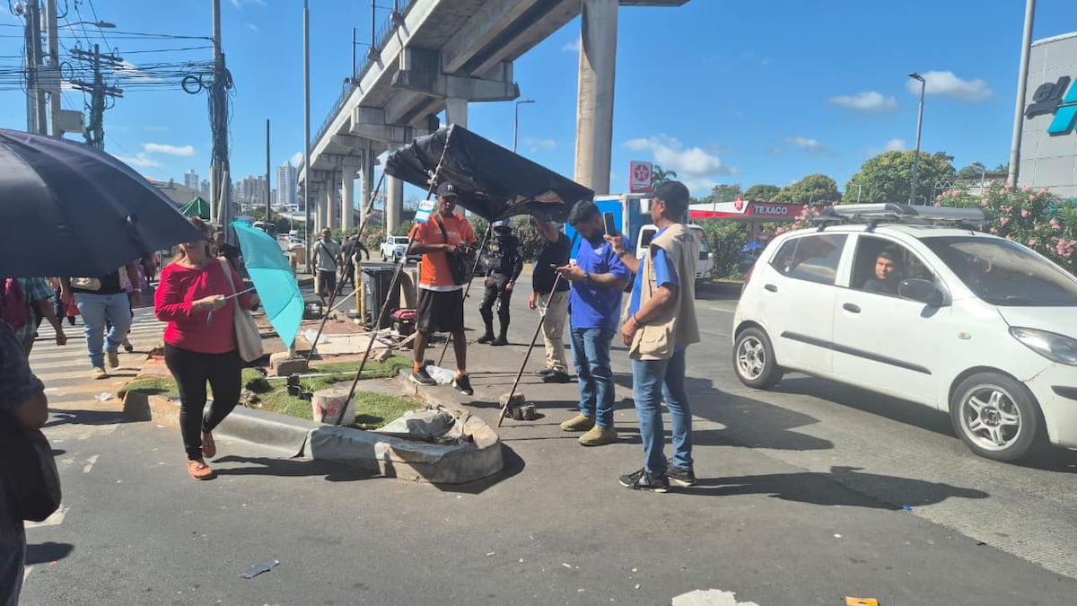 Sacan a los buhoneros de la isleta de la Gran Estación