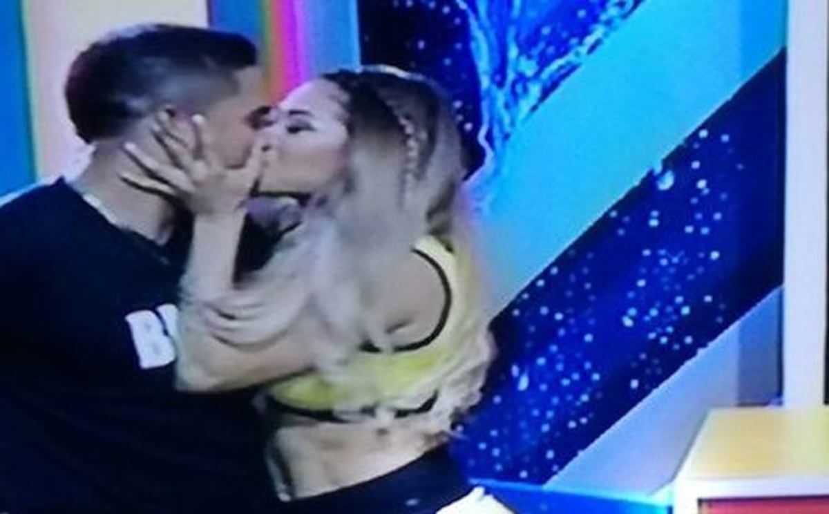 VIDEO. Mónica Lee ya olvidó a Jorge. Se besa con otro en Calle 7 Panamá