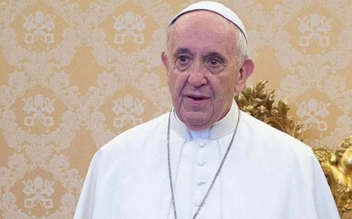 Papa pide a obispos que no acepten a seminaristas gay