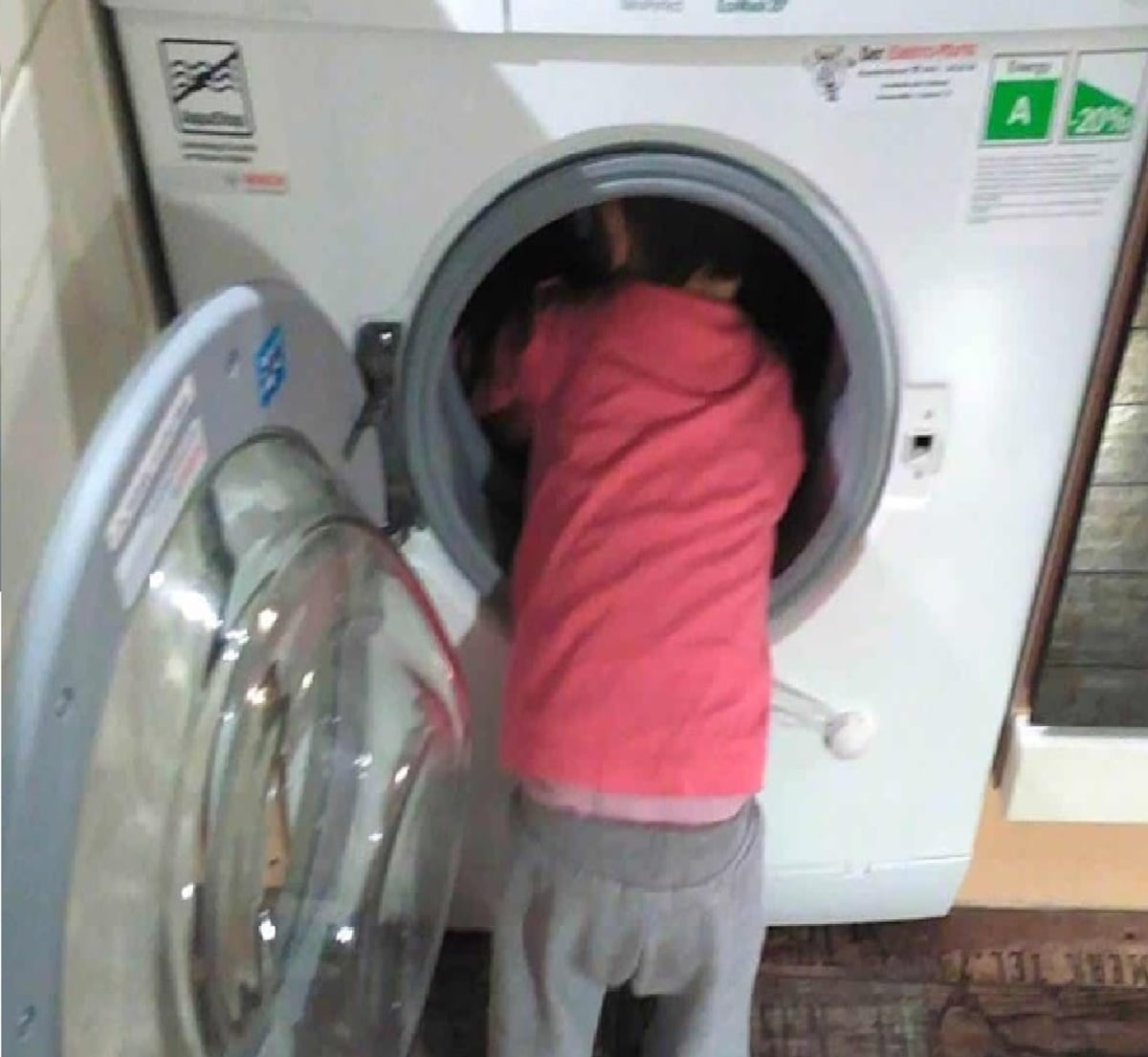 Niño con brazo amputado por lavadora es operado con éxito 