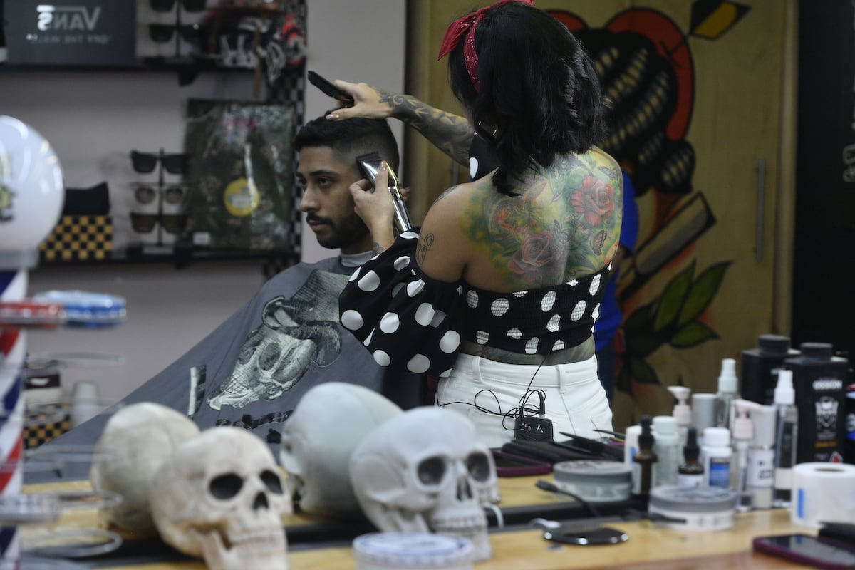 Gabriela Tovar, la barbera más bella y sexy de Panamá + Video