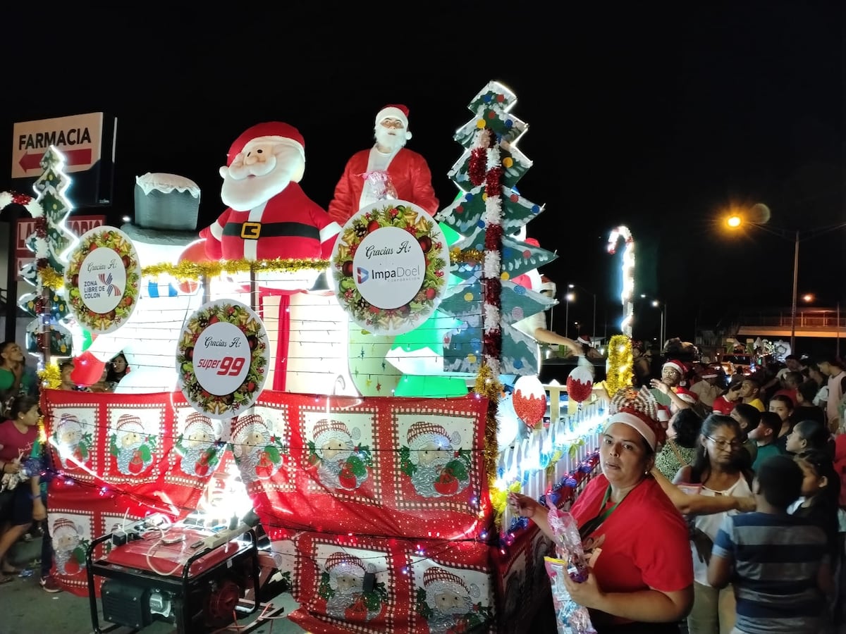 Soná se tiñó de Navidad con desfile que encantó a todos