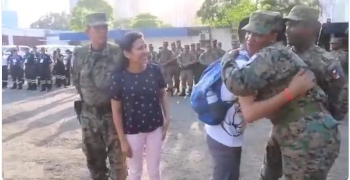 Peregrino hondureño agradece a unidades de Senafront que le devuelven su cartera