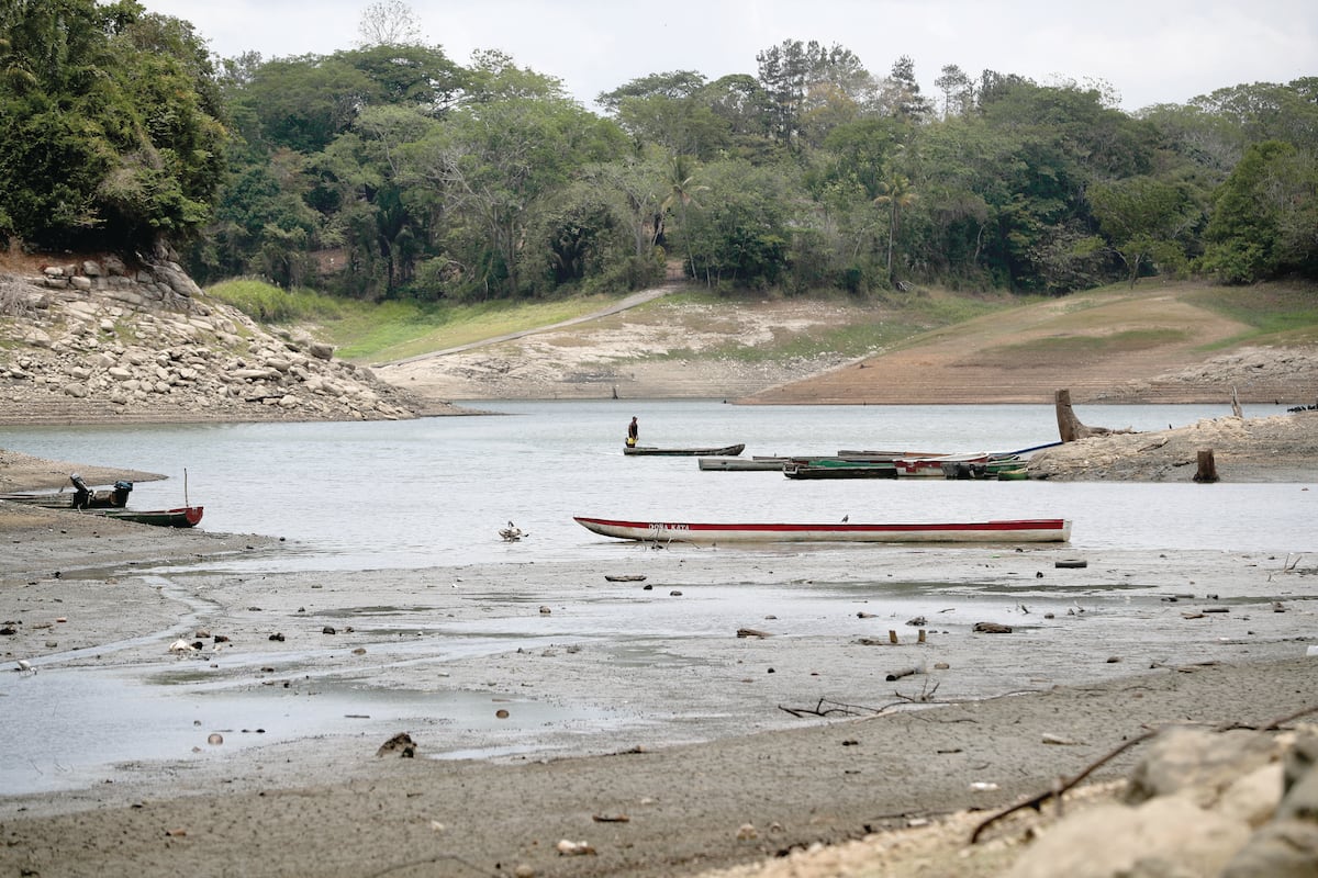 El canal de Panamá elevará a 24 los tránsitos diarios desde enero en medio de la sequía