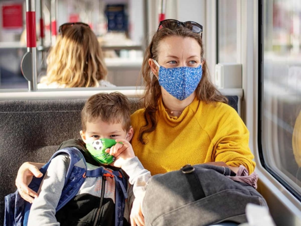 ¿Los niños tienen que usar cubrebocas? Esto dice la OMS. Video