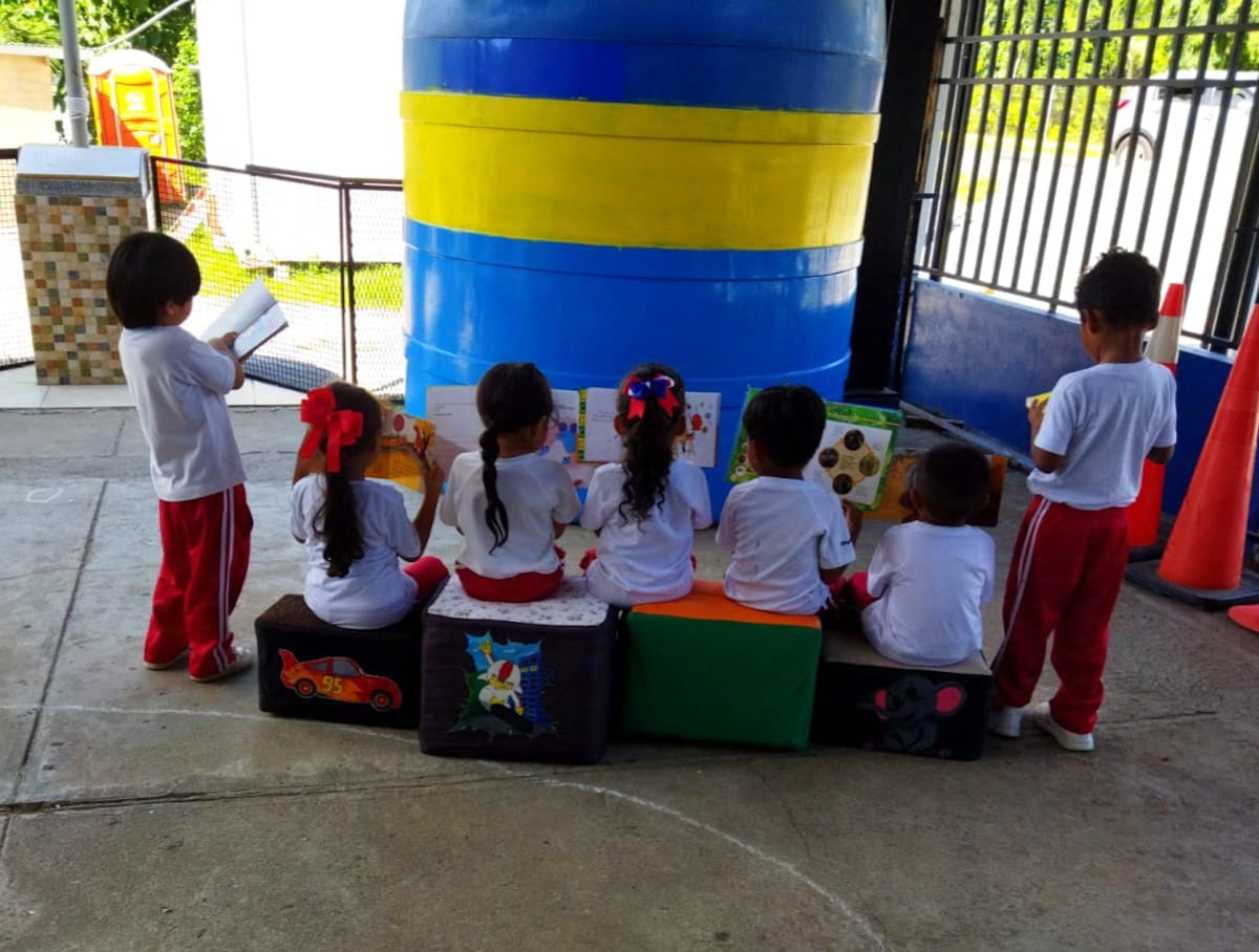 Internos del penal de Penonomé apoyan la educación y el medio ambiente