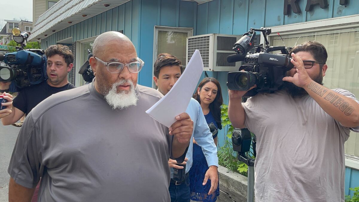 Director de morgue de la Universidad de Harvard vendía restos humanos