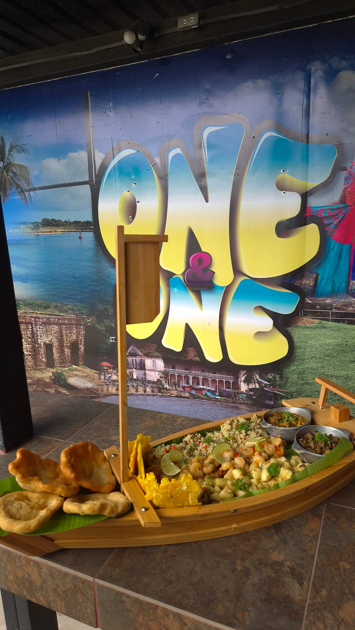 One & One: la fonda colonense que mezcla mariscos, tradición y amor