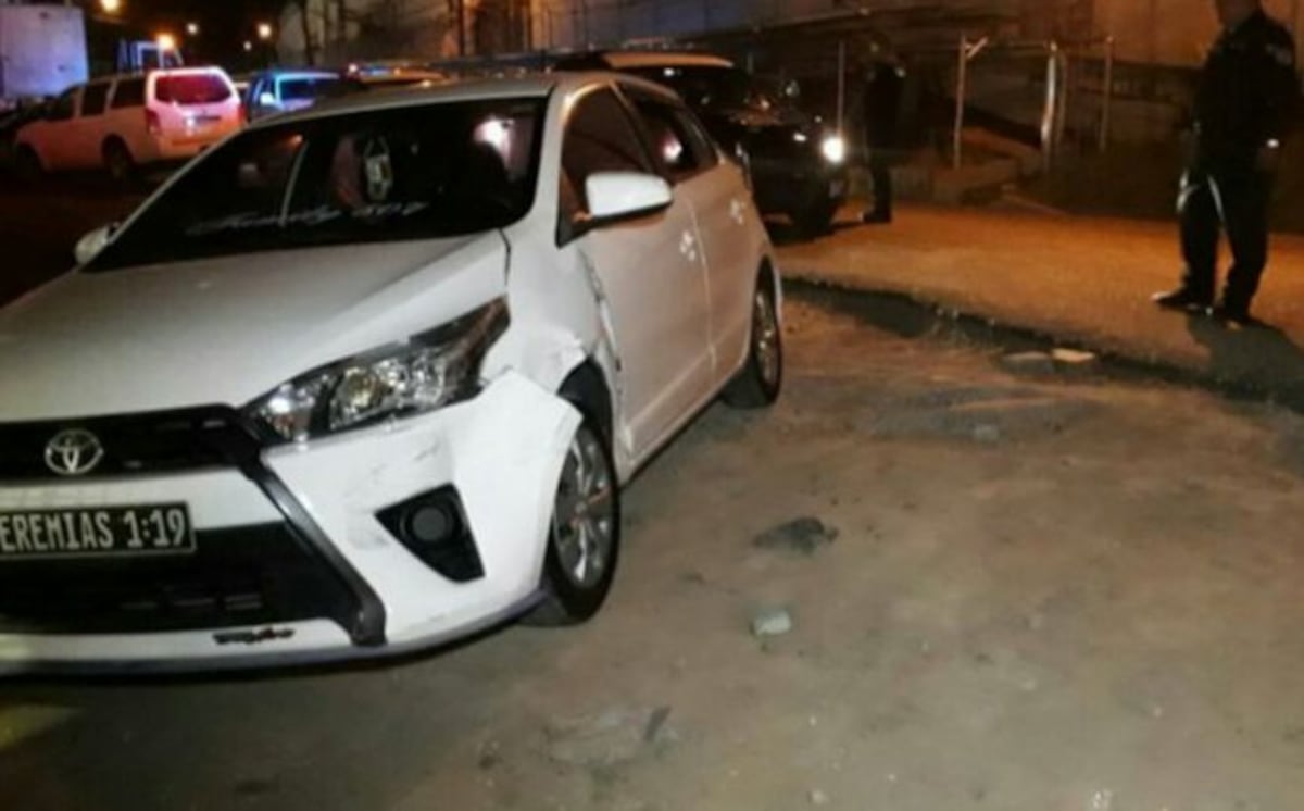 ROBO A MANO ARMADA. Policía Nacional recupera auto robado en Pueblo Nuevo 