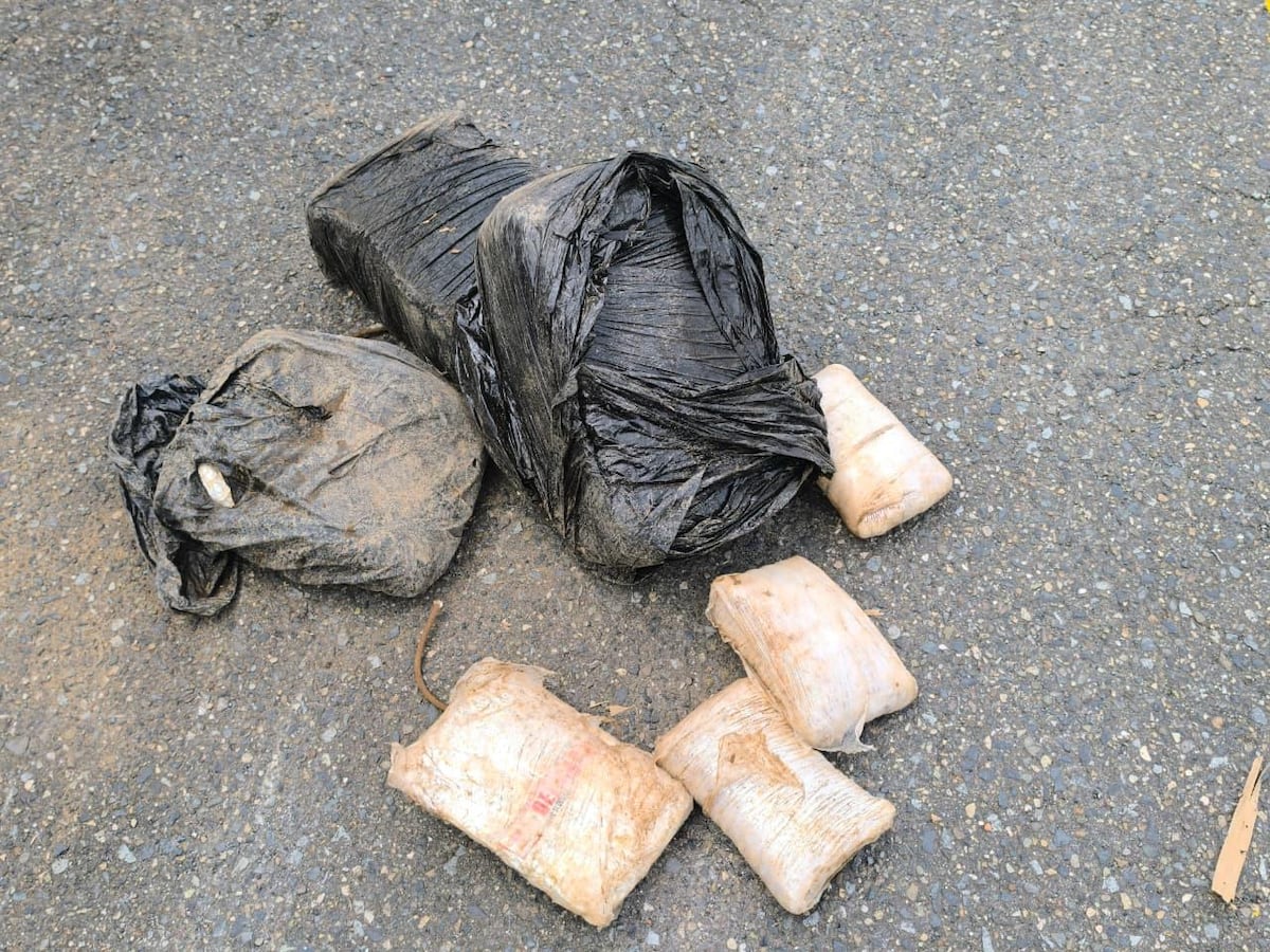 Descubren caleta bajo tierra con 280 paquetes de presunta droga en la Costa Arriba de Colón +VIDEOS