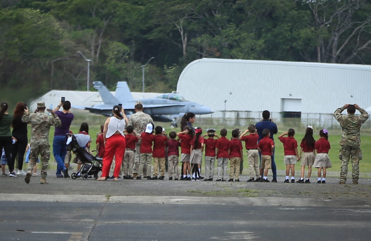 ¡Súper show aéreo! Los F-18 rugieron en el cielo de Panamá y dejaron a todos boquiabiertos