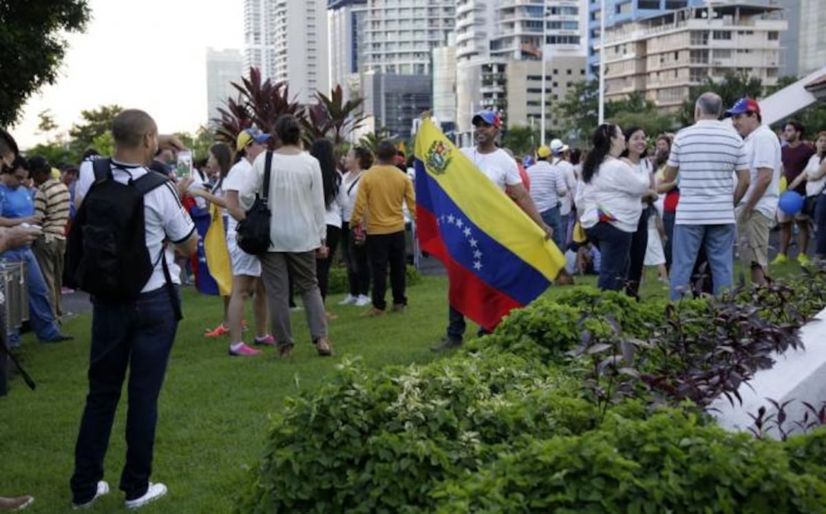 ¡MIRA TÚ! Venezuela ahora  pedirá visa a panameños