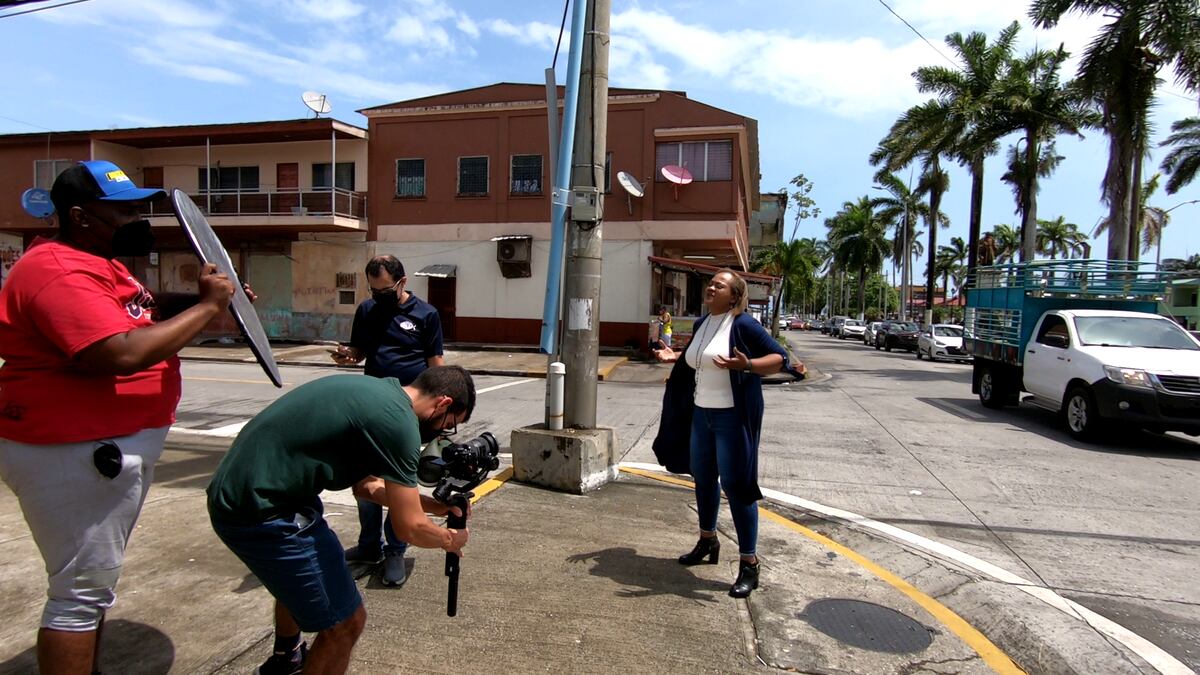 Evangelizando a través de la música. ‘Me postro ante ti’, lo nuevo de la cantante católica Itzel Galván