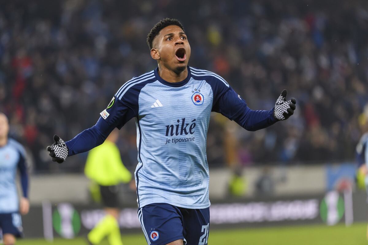 ¡Golazo! Panameño César Blackman mantiene las esperanzas del Slovan Bratislava en la Champions