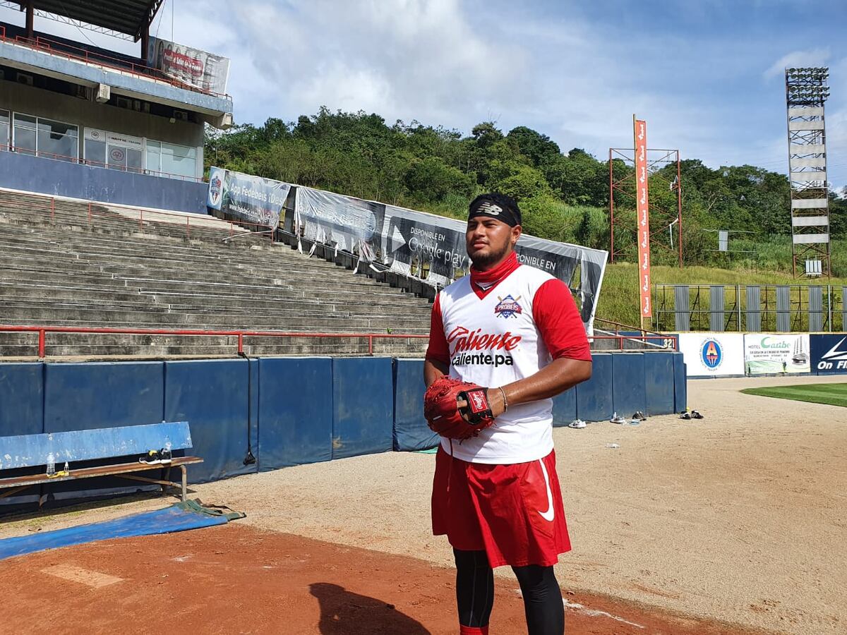 Novena panameña inicia semana de trabajo con partido interescuadra 