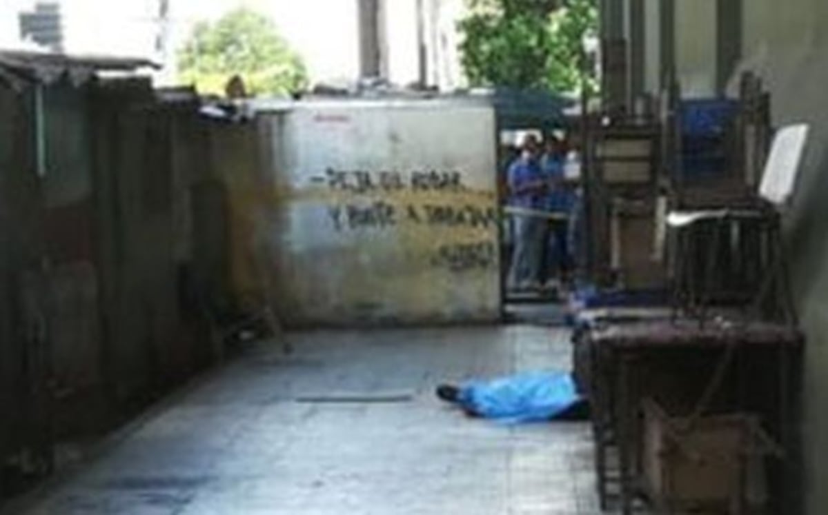 Mujer acaba con la vida de otra en pleno Mercadito de Calidonia | Video