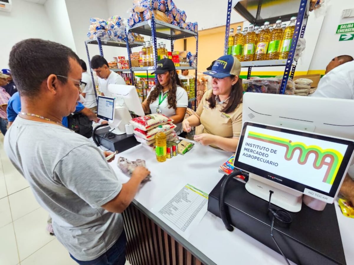 Nuevas Tiendas del Pueblo: 16 puntos del IMA para acercar alimentos a precios justos