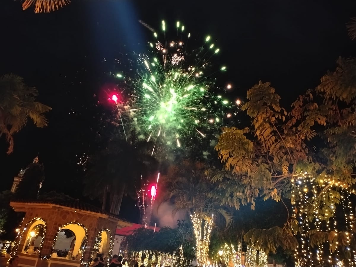 Rosca gigante vuelve a unir a Santiago en el Día de Reyes