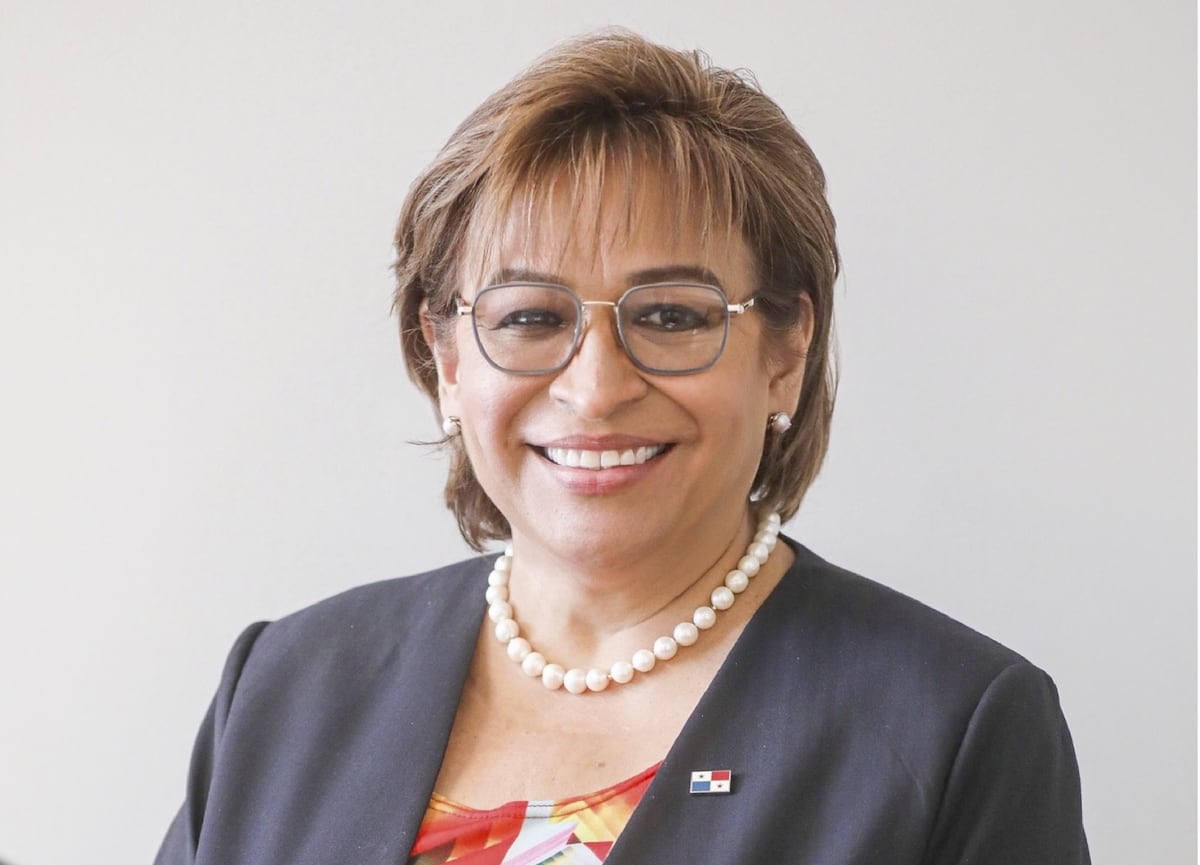 Designan a la doctora Juana Herrera Araúz, primera ministra de la Mujer