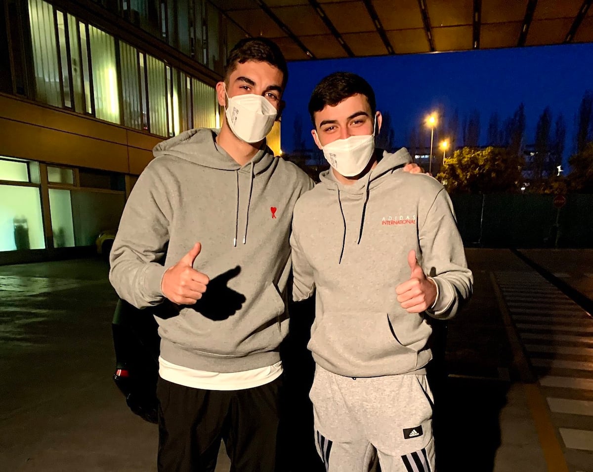 Ferran y Pedri se unen a la expedición culé antes del clásico ante el Real Madrid