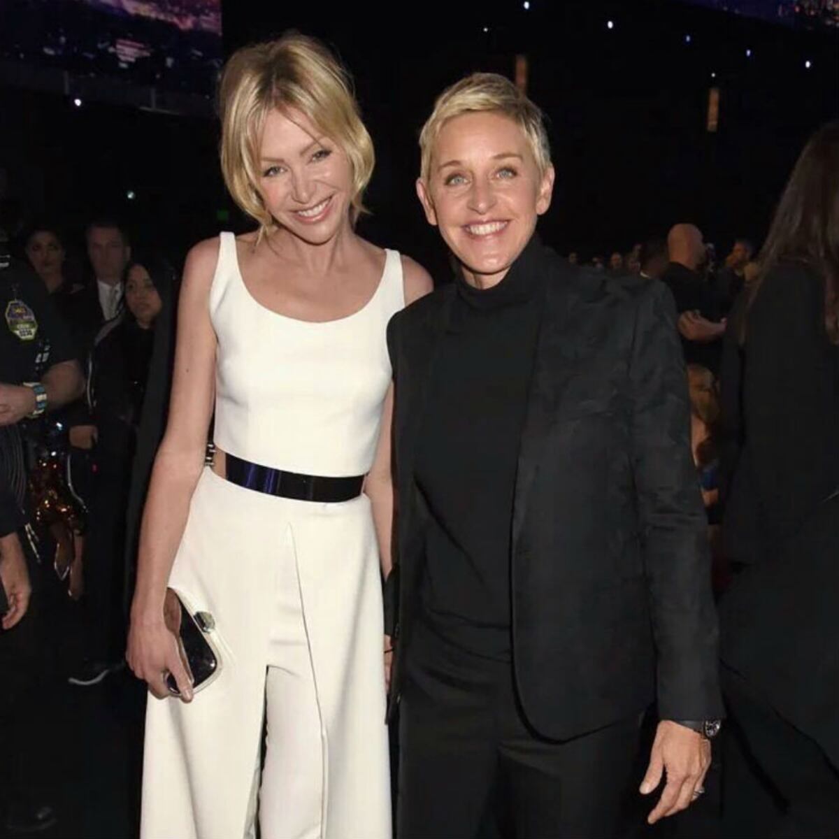 Ellenn DeGeneres y su esposa abandonan EE. UU.