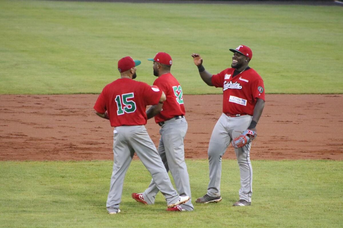 Federales consiguen partido sin hit ni carreras combinado en Probeis