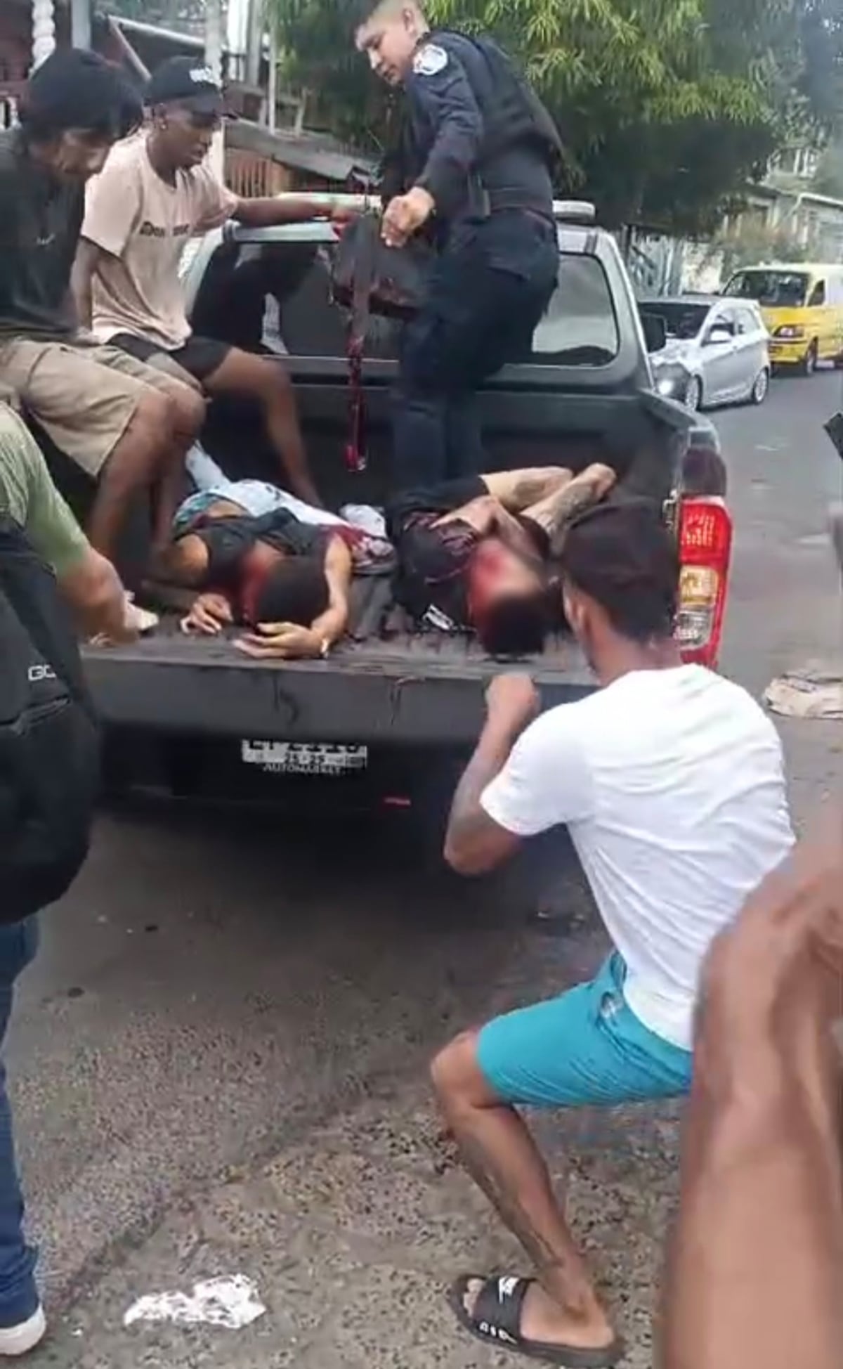 Dos días, tres víctimas en Torrijos Carter: dos hombres llegan al Mercadito Nueva Luna Llena en Curunducito, y terminan muertos