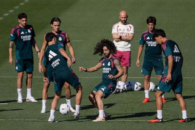 Real Madrid entrena a buen ritmo antes del Inter, pero Mourinho enfrenta dudas en el medio