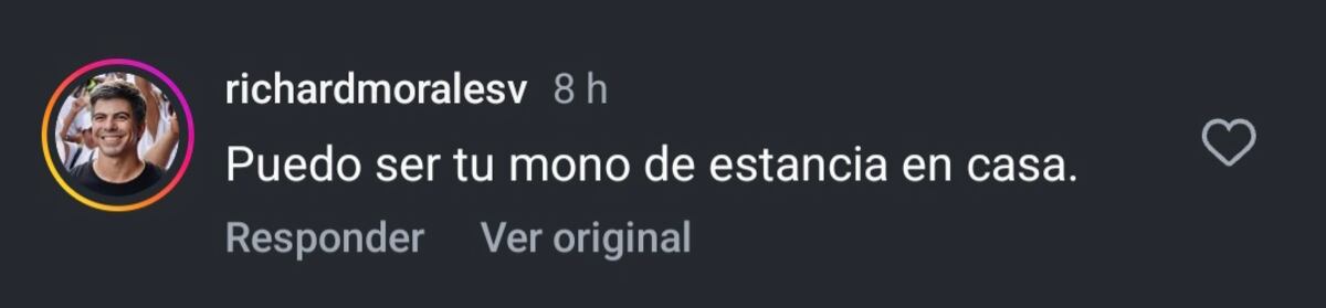‘El pintalabios, toque de rímel’. Ana Elisa Miranda, ex Canta Conmigo de 27 años, y Richard Morales, político de 43, gritan su amor desde China