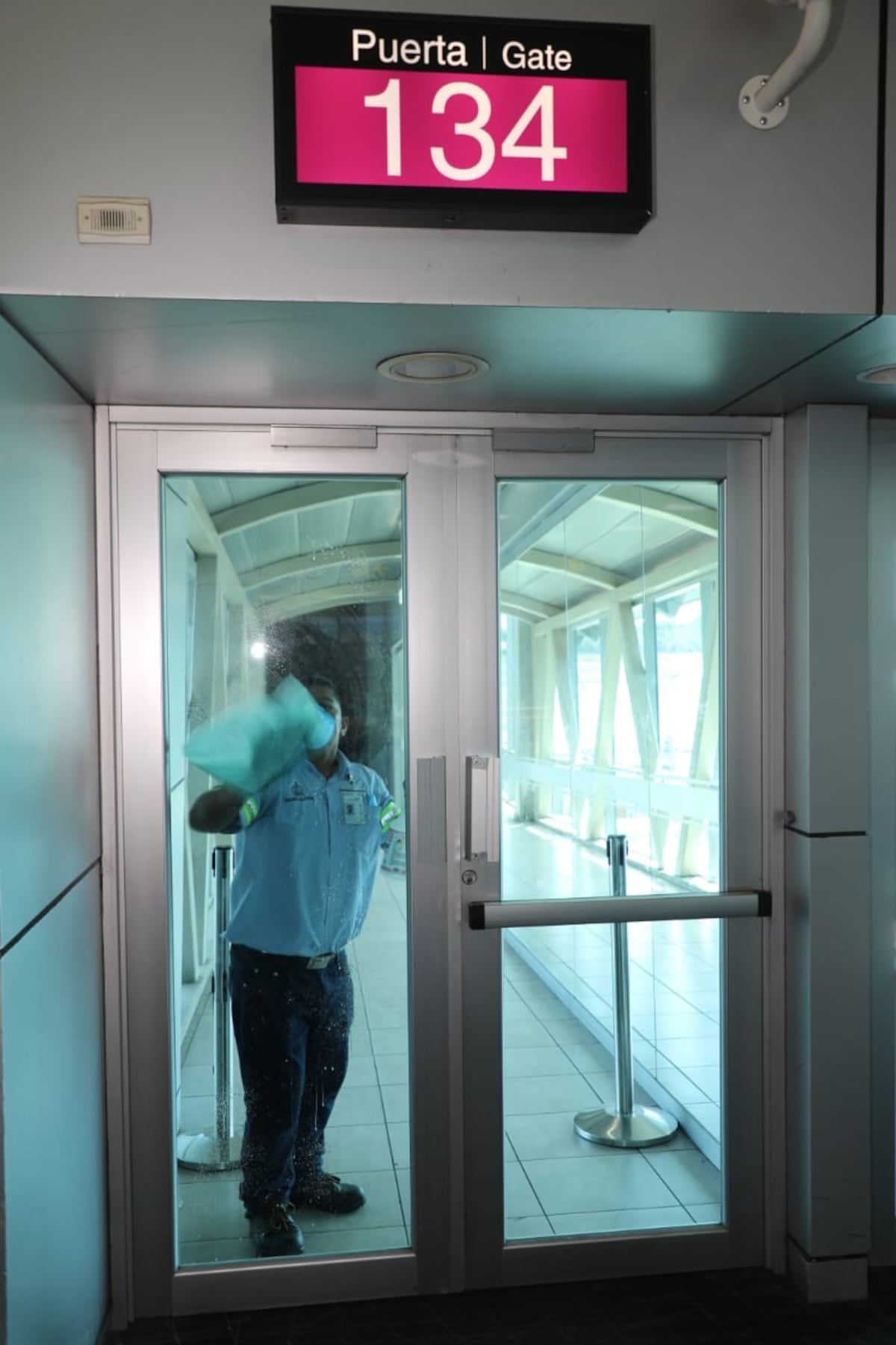 Panameño con coronavirus estuvo de turista en Puerto Rico