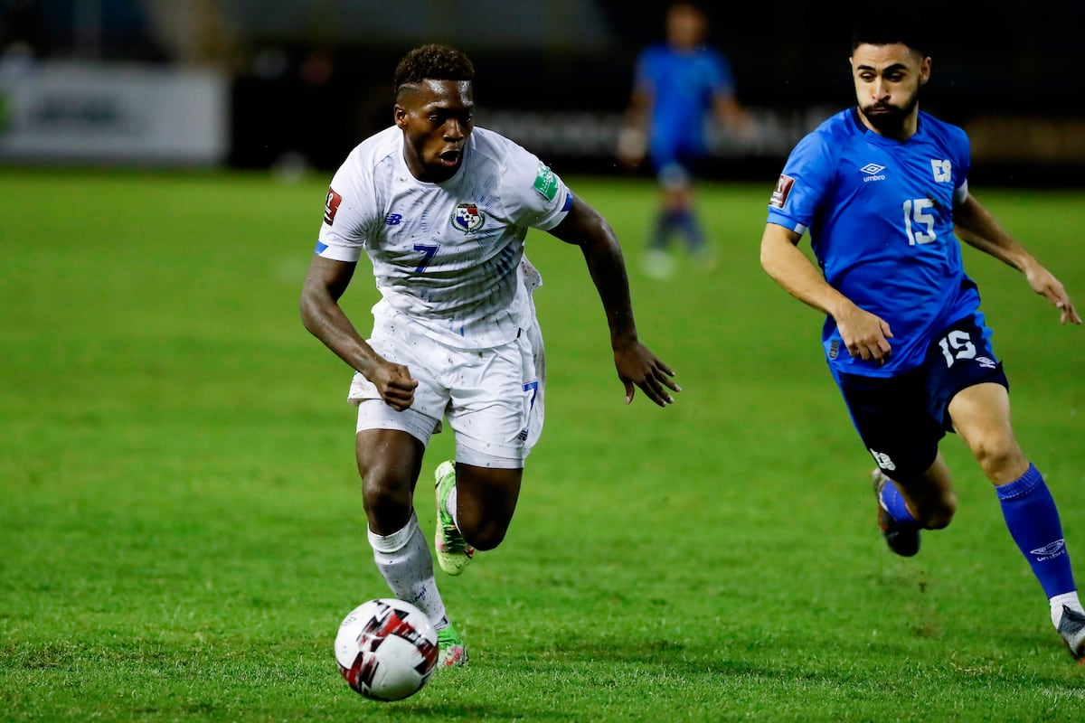 Dolorosa derrota. Panamá pierde su invicto en un encharcado Cuscatlán