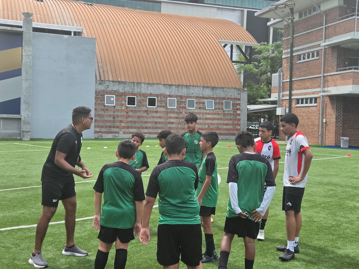 Federación Panameña de Fútbol impulsa formación integral de entrenadores