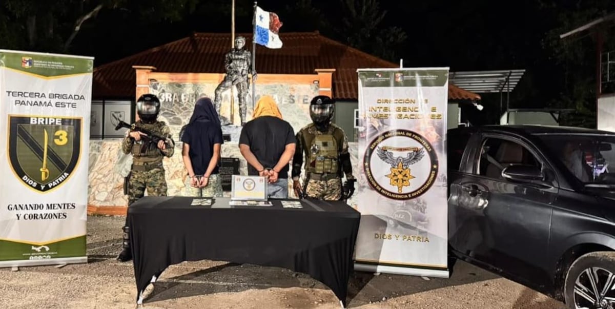 Los agarraron en Chepo: Caen dos por presunto tráfico de migrantes y les encuentran dinero y celulares