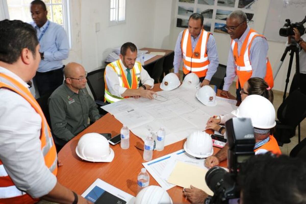 Nuevo escándalo.Detectan botellas en el Ipacoop con más de $1 millón en salarios