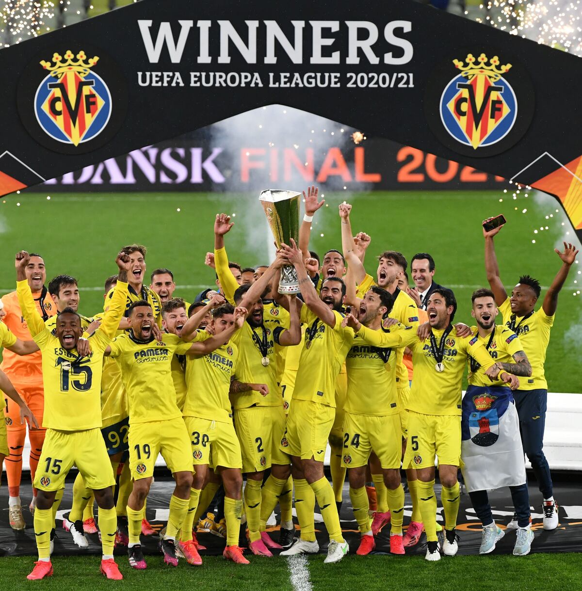 Villarreal se tira a la calle para celebrar la conquista de la Liga de Europa