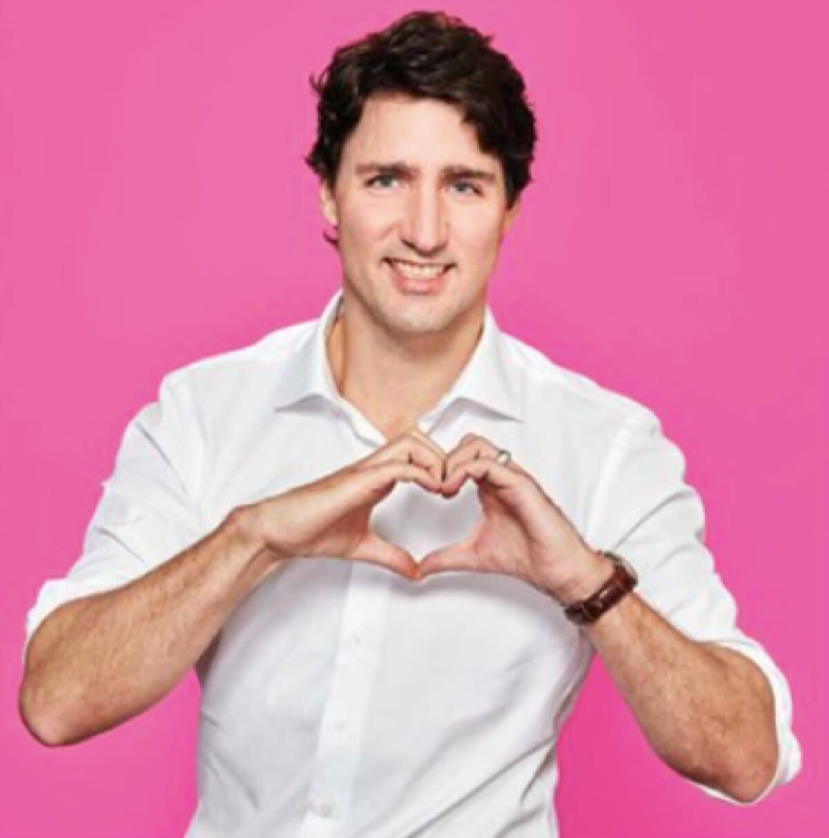 El guapísimo primer ministro canadiense niega haber tocado a periodista