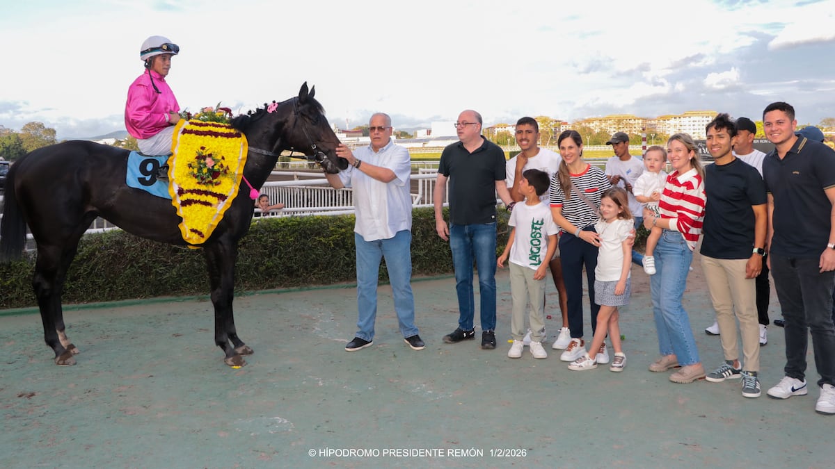 De Chambeau vuela y gana en foto final el Mozos de Corral