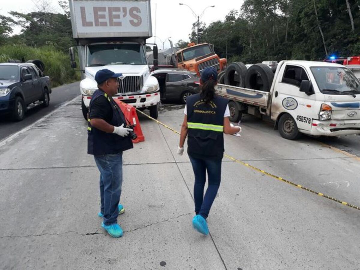 [FOTOS-VIDEOS] Aparatoso accidente sobre vía Centenario. Un muerto