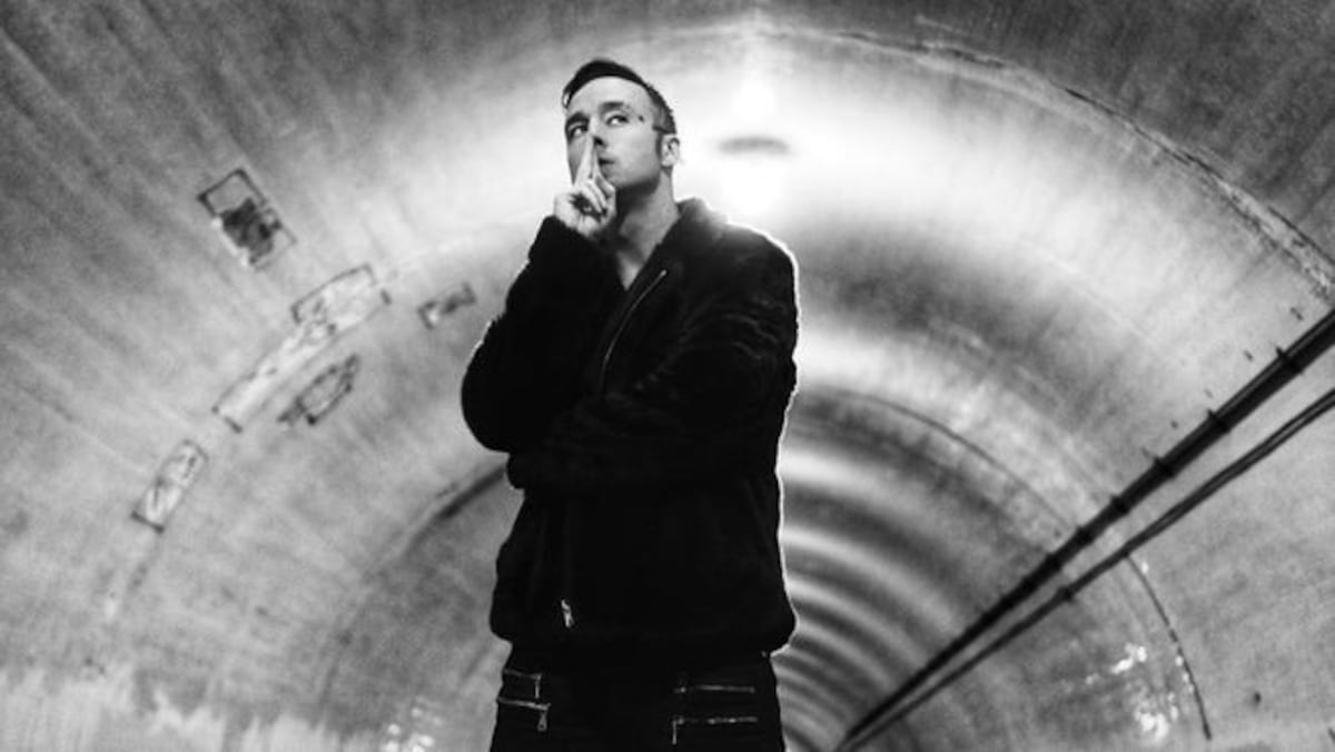 Un rapero muere al caer desde un avión mientras grababa un video