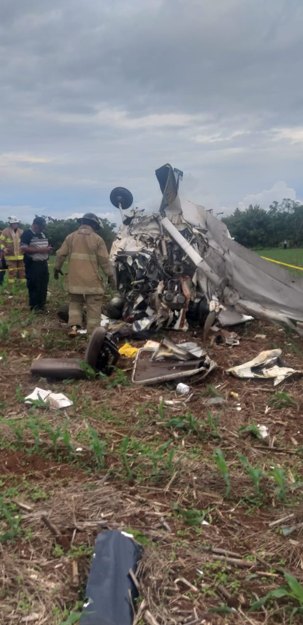 Cae avioneta a tierra en Guararé. Video