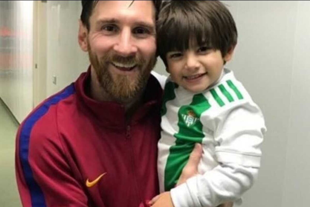 Gran gesto de Messi con el hijo del futbolista azteca Andrés Guardado