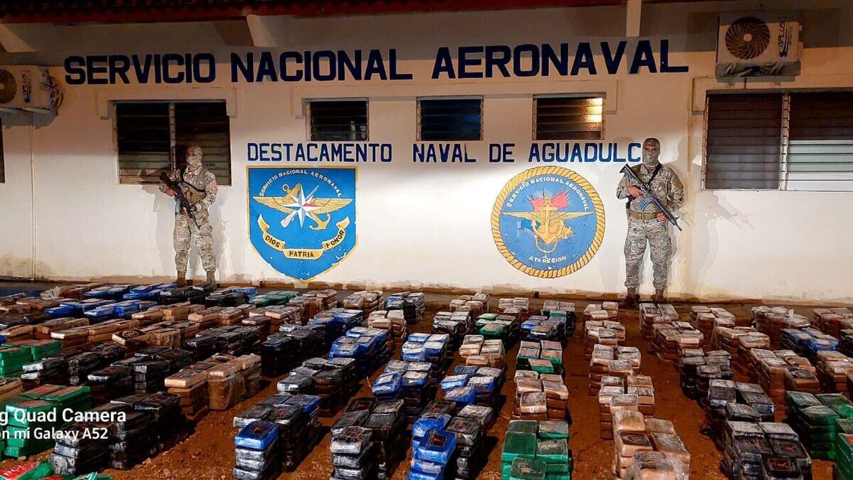 Decomisan 2,040 paquetes de droga al sur de Farallón