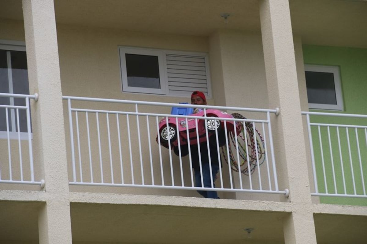 Colonenses contentos con sus nuevos apartamentos en Altos de los Lagos