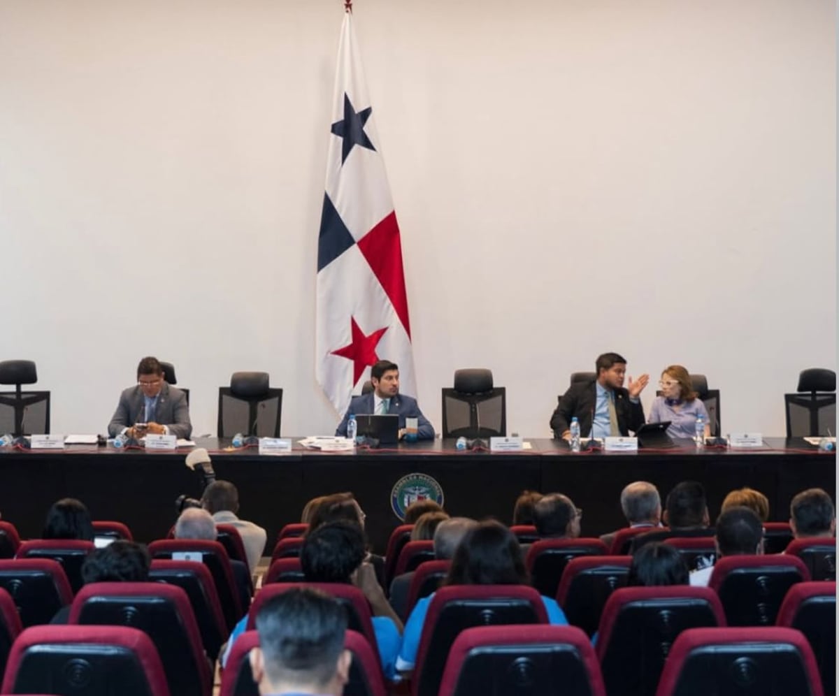 ¡Unachi bajo la lupa! Revelan deuda de $12 millones con la CSS tras ausencia de la rectora Etelvina de Bonagas en la Asamblea