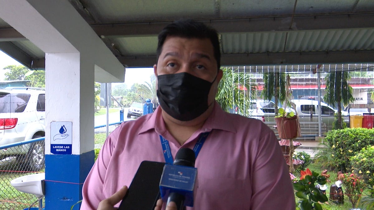 Separan del cargo a doctores involucrados en escándalo de hisopados, Labrador y Ana Chang