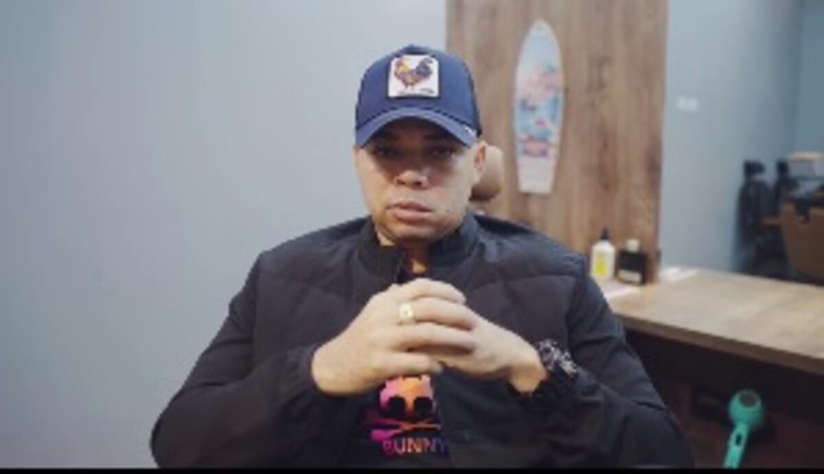 El Roockie pasa momentos difíciles. Enfrenta una parálisis facial. Hasta De La Ghetto le hace llegar palabras de apoyo