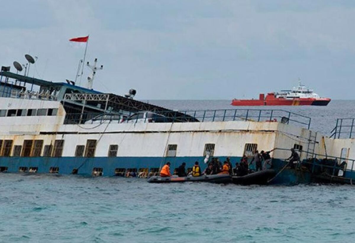 Ferry se hunde en el lago Victoria y deja más de 40 muertos