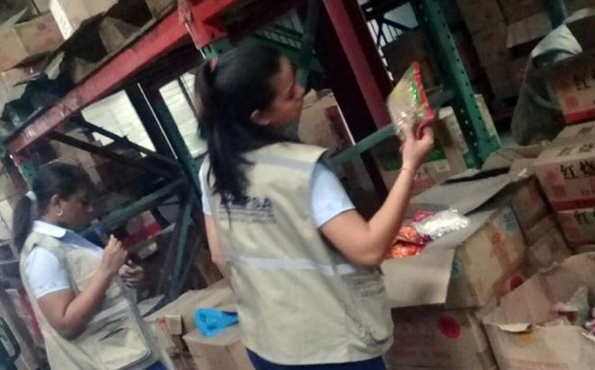 POR FAVOR: No adquiera productos alimenticios sin registro y permiso sanitario