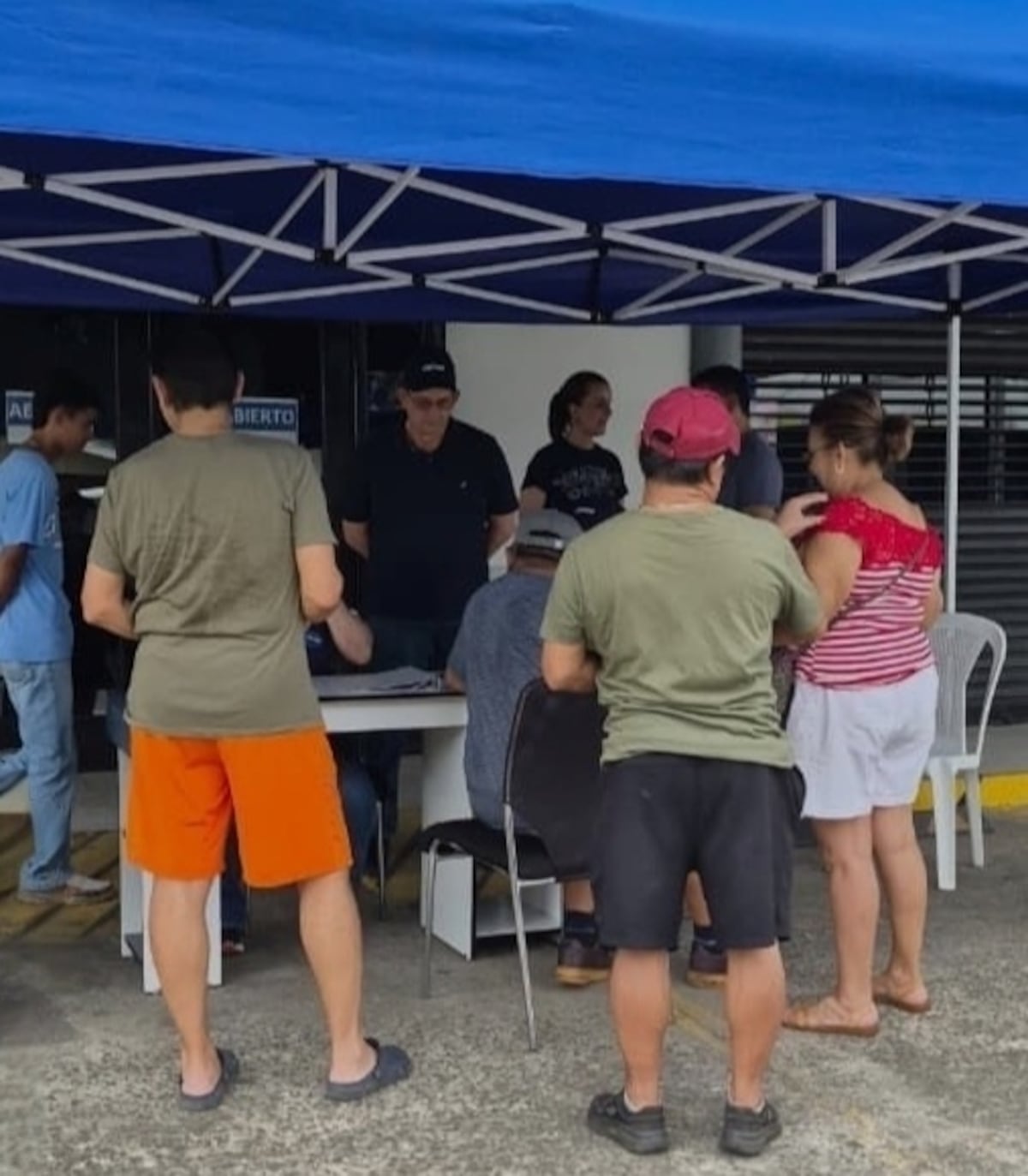 Vamos arranca en Santiago la búsqueda de firmas